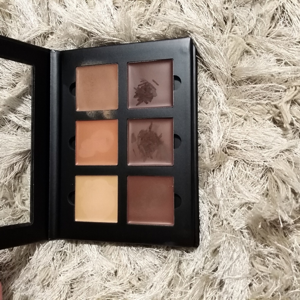 Anastasia Contour